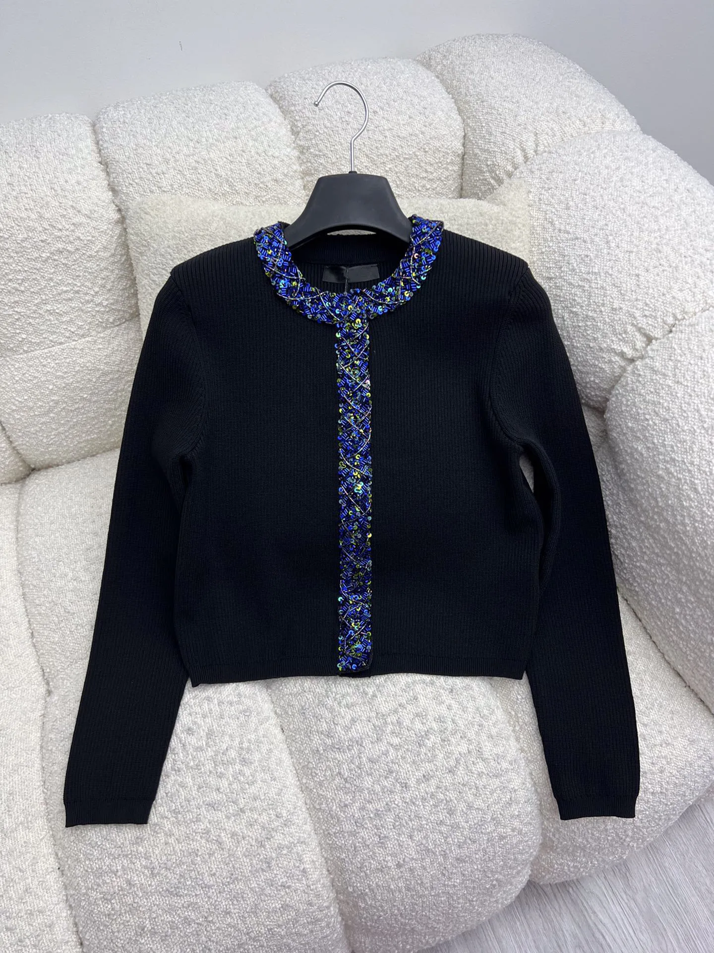 Vêtements à col rond pour femmes, cardigan perlé, manches longues, coupe couvertes, paillettes, littérature, haute qualité, nouveau, été, automne, 2024, 0719