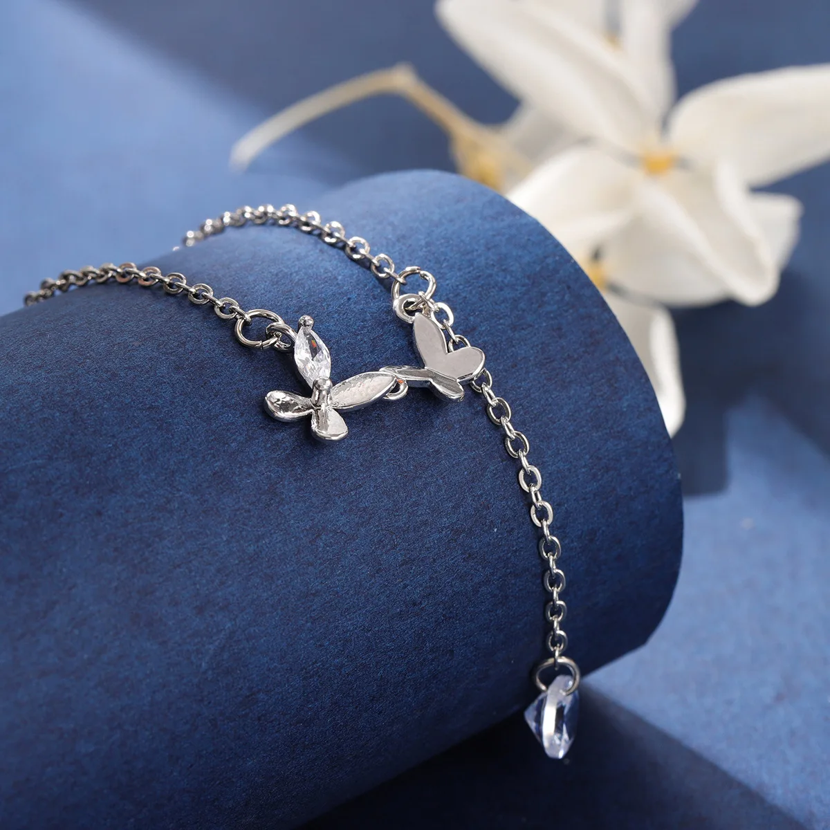 Uini-Tail hot sale new 925 Tibetan silver fairy style cute little butterfly micro-set necklace fashion trend sweet romantic
