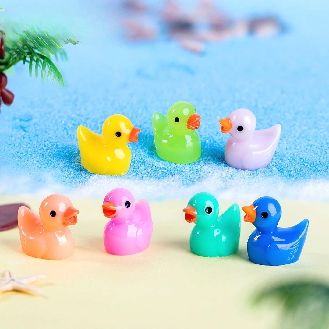 50/100PCS Mini Resin Green Ducks St. Patrick's Day Tiny Duck Figurines Irish Small Duck for Dollhouse Landscape Ornament Decor view 4