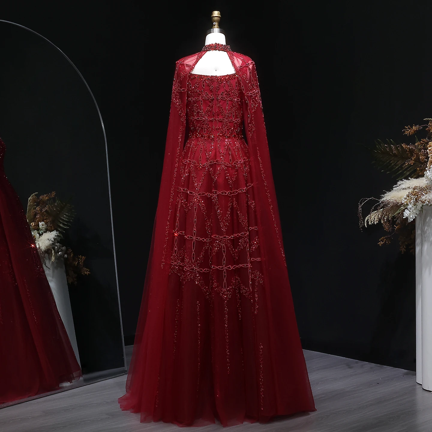 Sharon Said Elegantes A-Linien-Abendkleid mit Perlen und abnehmbarem Cape, Weinrot, Damen-Hochzeits-Party-Ballkleid SS486, Maßanfertigung – Detail 18