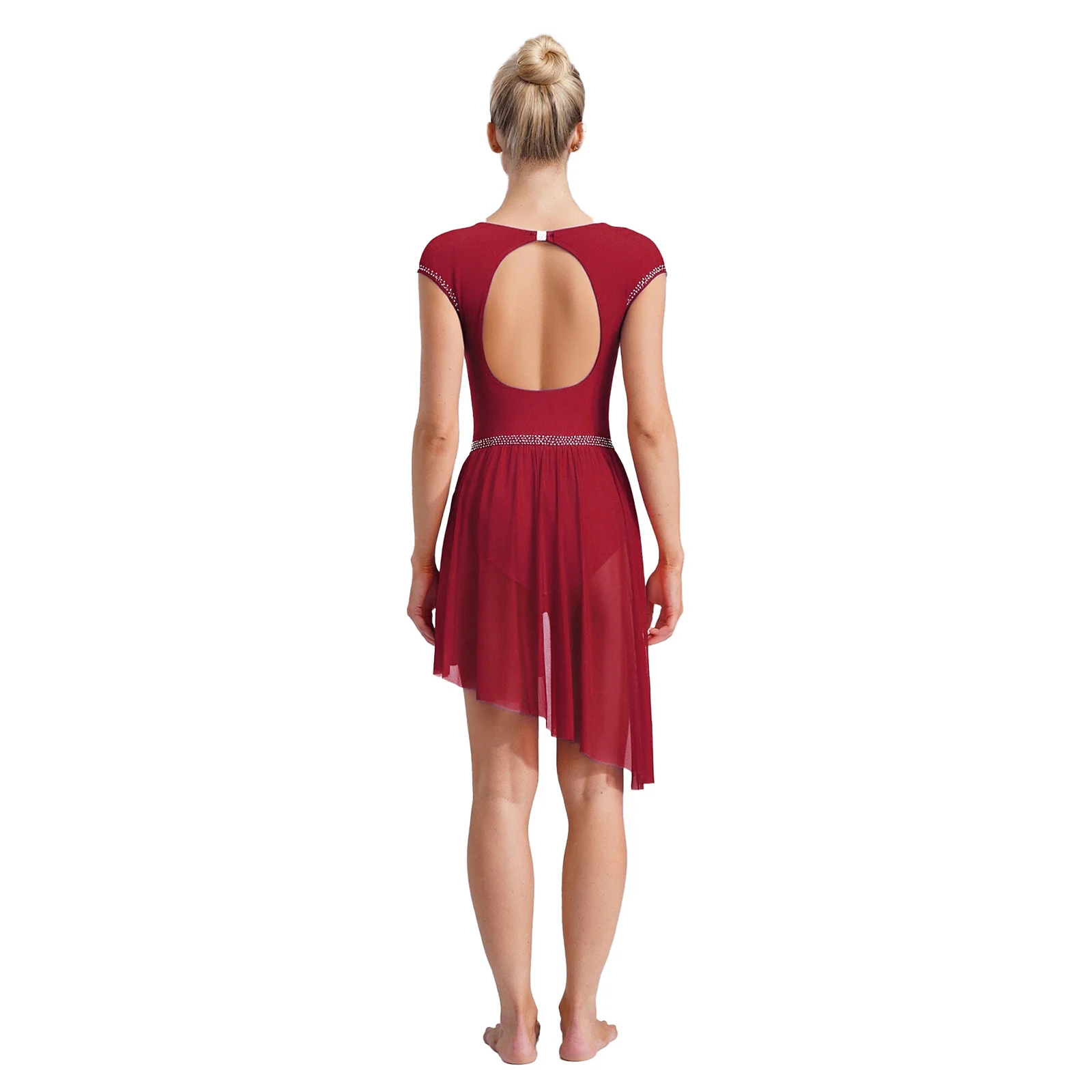 فستان نسائي للتزلج على الجليد فستان شبكي مكشكش مع حجر الراين بحاشية غير منتظمة فستان للرقص اللاتيني الغنائي