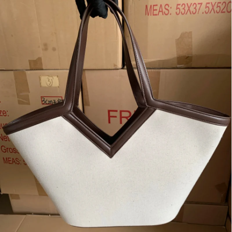 

Large Capacity Leisure Tote Bag 2025 New Product Single Shoulder Handbag Fashion Versatile Commuter Women Bag