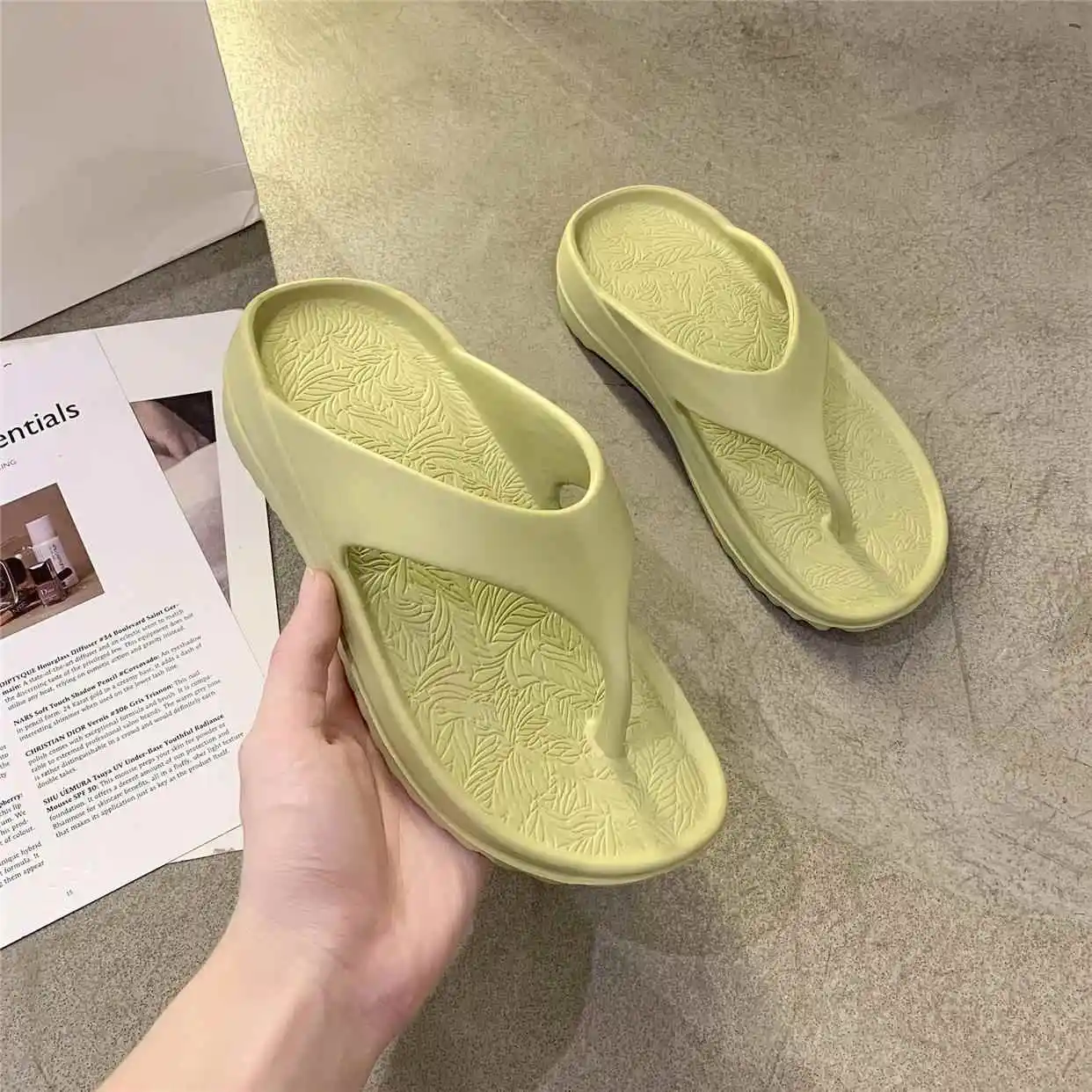 

Marathon Running Slippers Men's Women's Sports Slippers New Outdoor Batoom Anti-slip lux Vaus Sandals