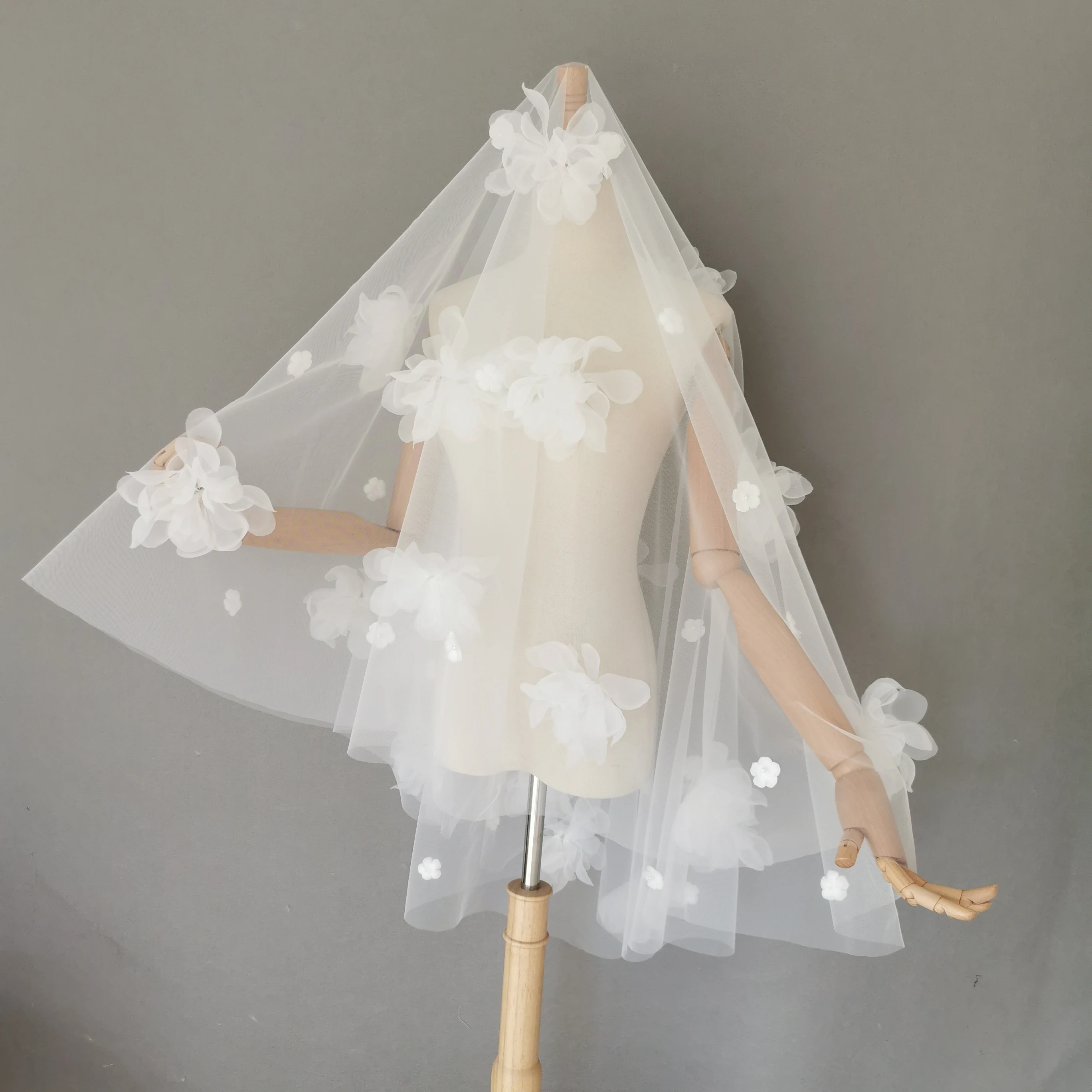 

3D Flowers Wedding Veil 1T Elegant Bride Veil Cover Face Bridal Veils Customized