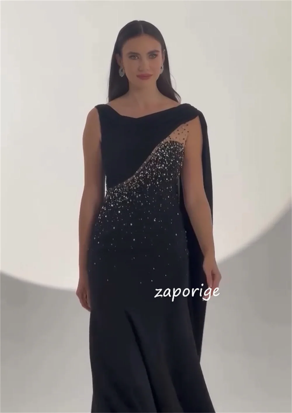 Abiti lunghi con scollo rotondo a sirena con strass in jersey personalizzati Occasioni su misura Taglie semplici casuali disponibili