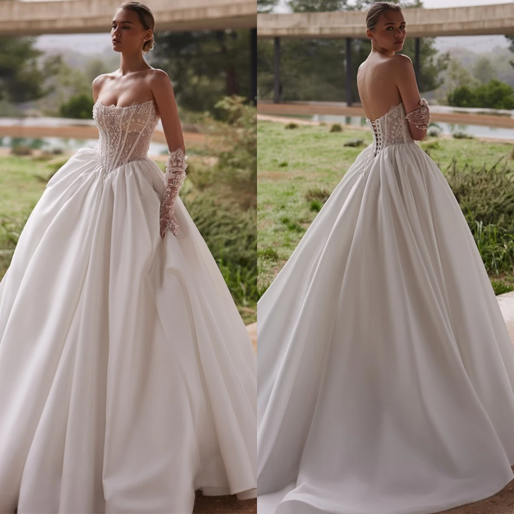 

Customized Elegant White Satin Wedding Dress Formal Strapless Sleeveless Bridal Gowns Delicate Lace Up Back Backless Prom Dress