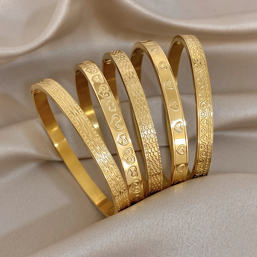 Greatera Retro Embossment Bracelet Flowing Cloud Pattern Heart Shape Simple Brushed Stainless Steel Women's Popular Cuff Bangle