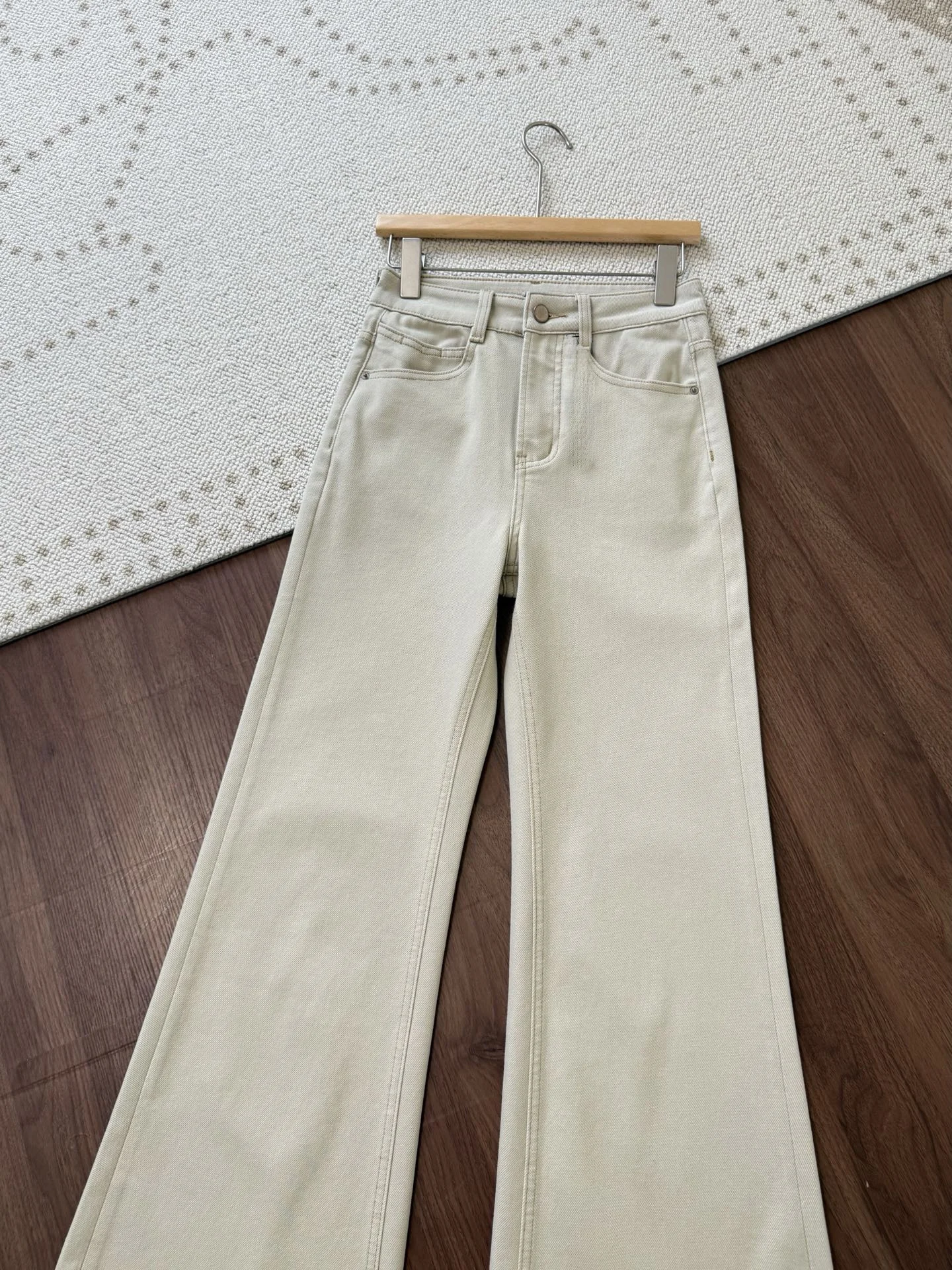 2026 Spring/Summer New High-Quality Fashionable Casual Loose Flare Regular Style Women'S Jeans