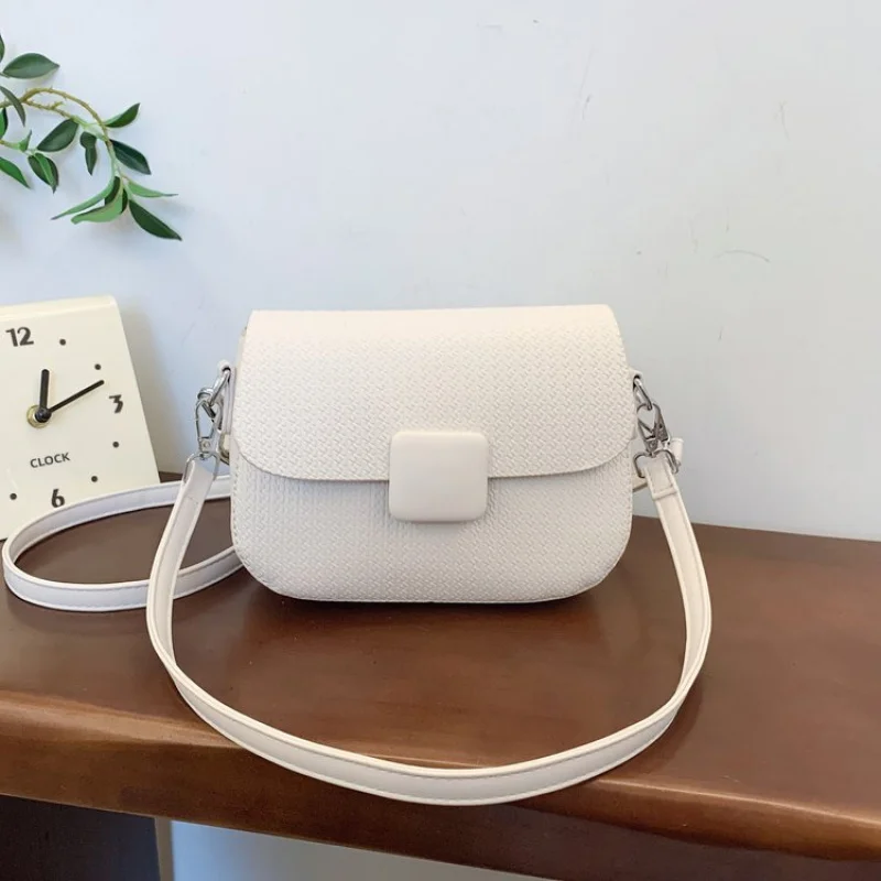 

Stylish Satin Crossbody Bag Women Glossy Finish Anti-Theft Closure Lightweight Best-Selling Party Bag​