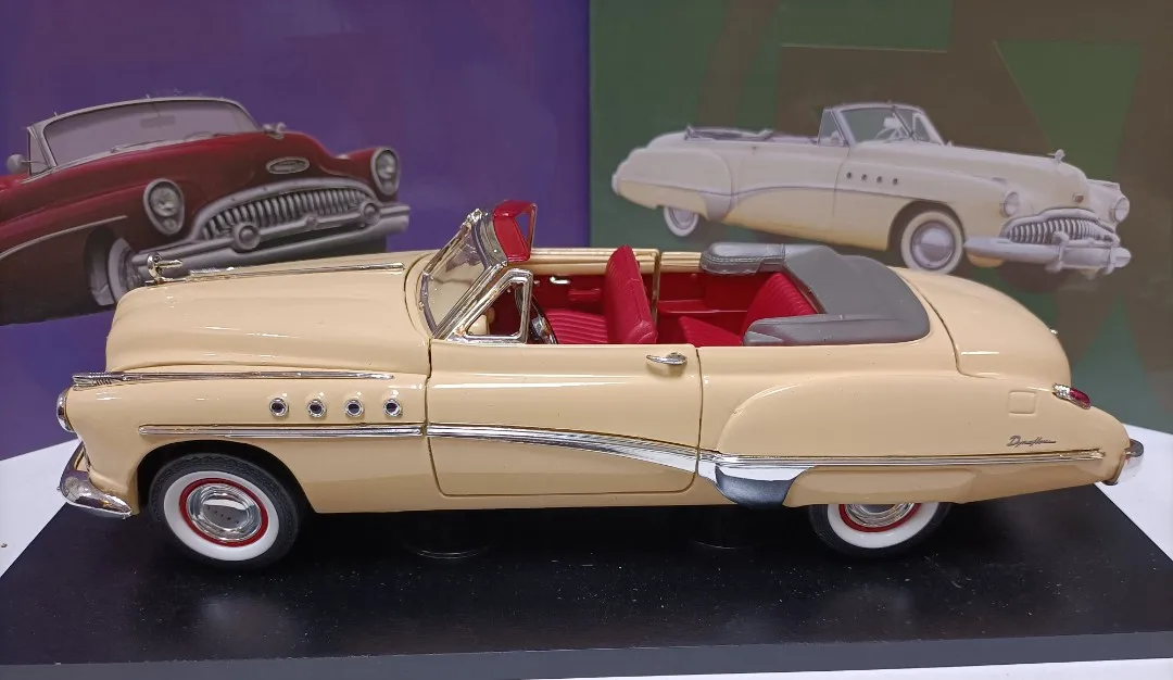 Original Factory 1:18 Roadmaster Riviera 1949 Vintage Car Alloy Fully Open Simulation Limited Edition Alloy Metal Static Car