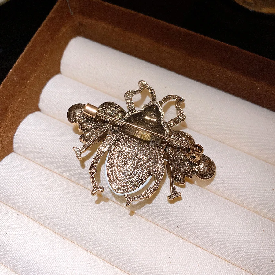 ريترو بي كريستال تقليد اللؤلؤ بروش للجنسين ملابس الحفلات إكسسوار فريد ورائع على شكل حيوانات مجوهرات مميزة #4