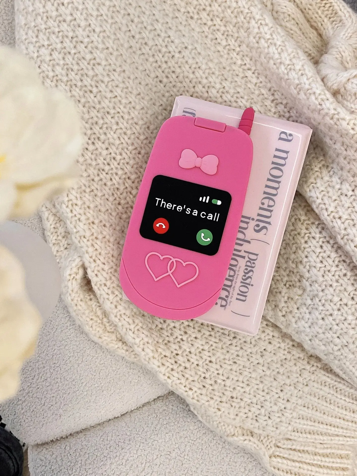 ヴィンテージピンクの電話ケース,大きなハート型の電話ケース,蝶ネクタイ,かわいい漫画,ミラー,iPhone 113,14,15,16用の耐衝撃ケース