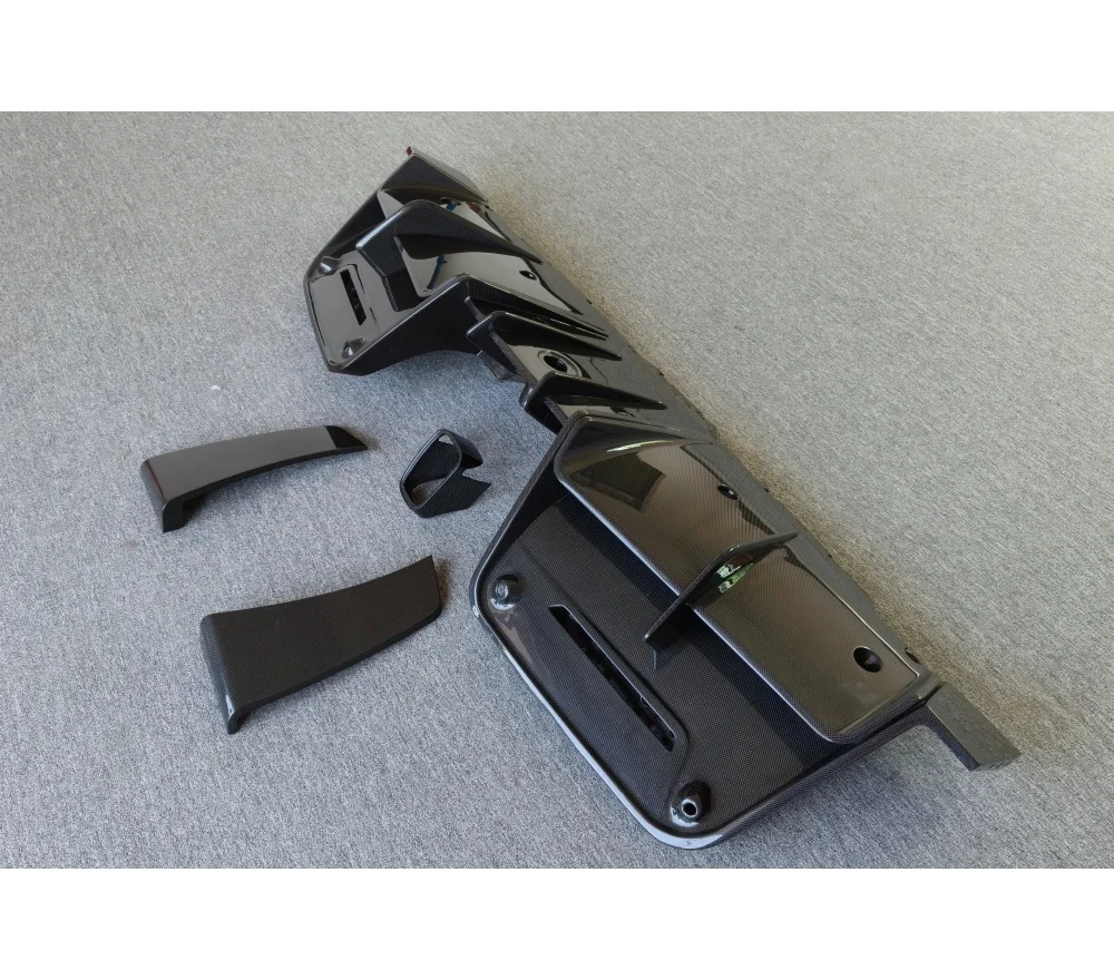 M Style Rear Bumper Diffuser for SF90 2020-2022 Dry Carbon Fiber 2020-2022 for SF90 Body Kit