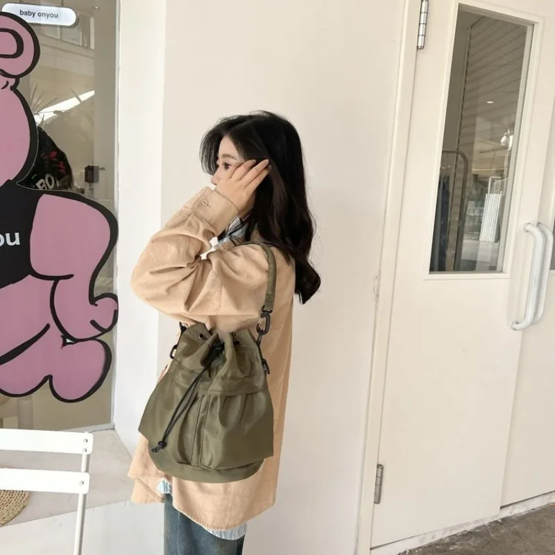 2024 New Korean Fashion Casual Bucket Bag Large Capacity Portable Drawstring One Shoulder Women's Crossbody Bag