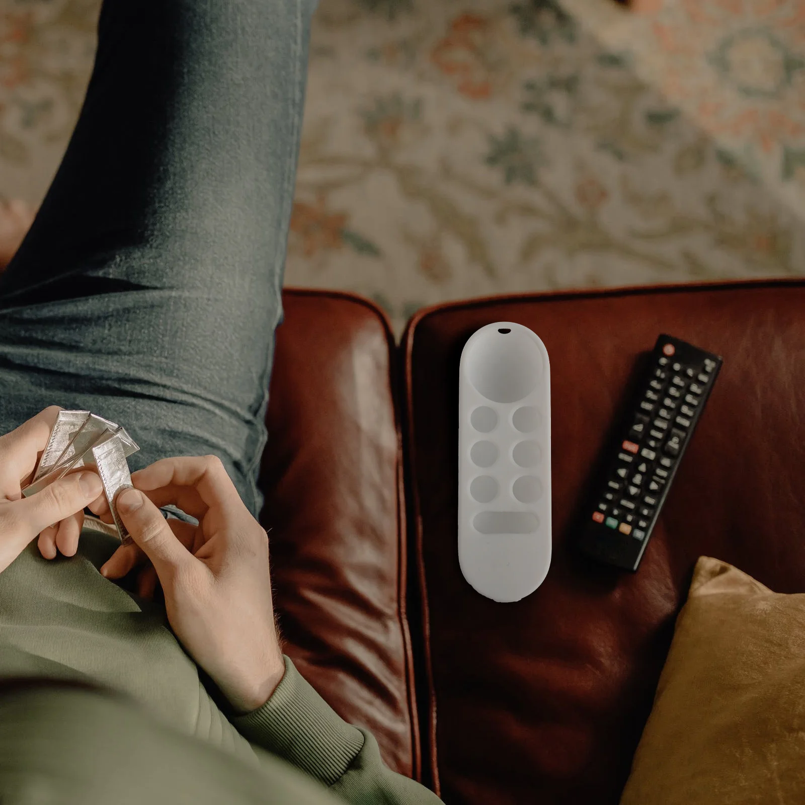 

High-Quality Silicone Remote Cover Washable Reusable Impact Protection Bright Nonslip Texture Design Sofa