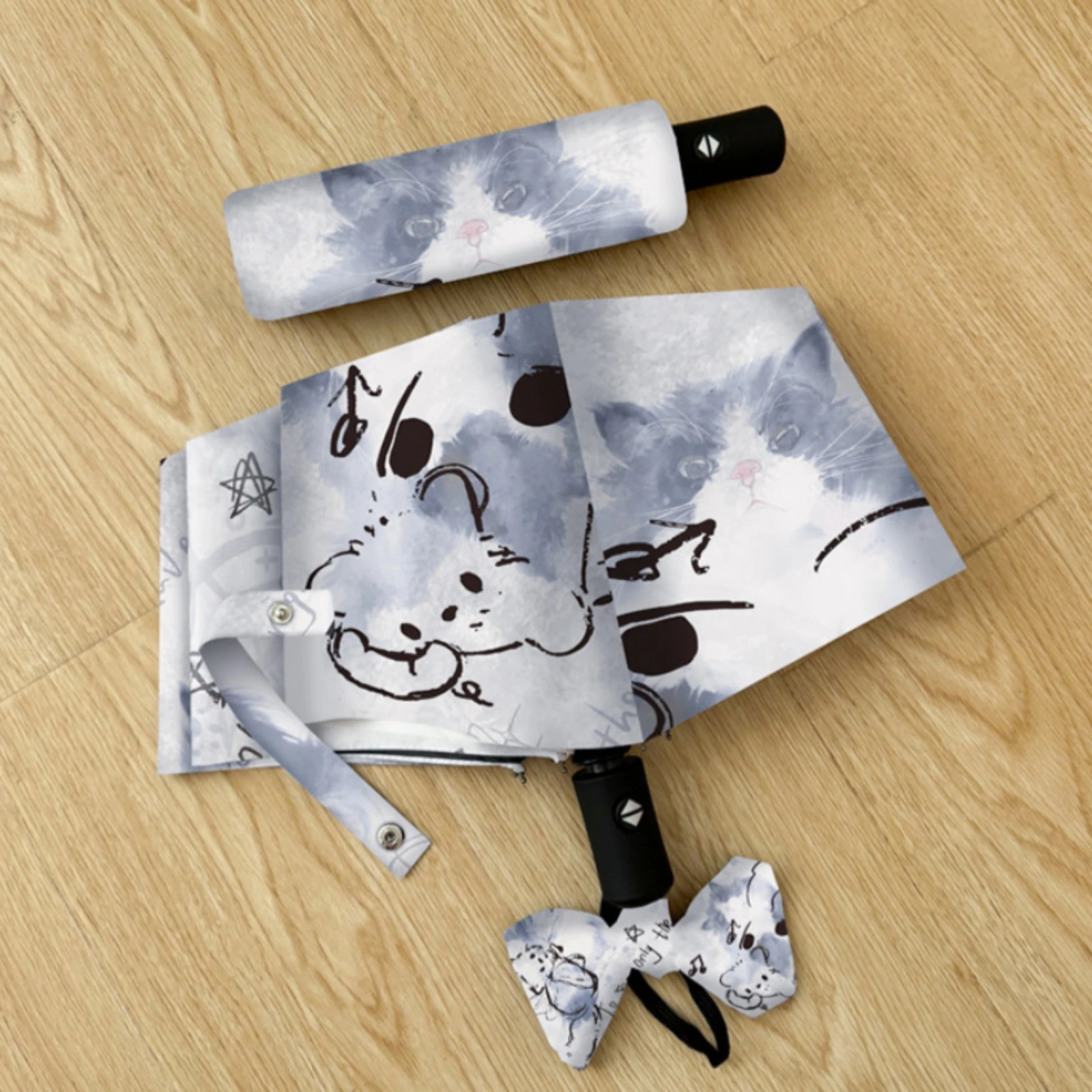 Feline Folding Umbrella Sketch-Style Three-Fold Umbrella Weather Gear Black Handle Lightweight