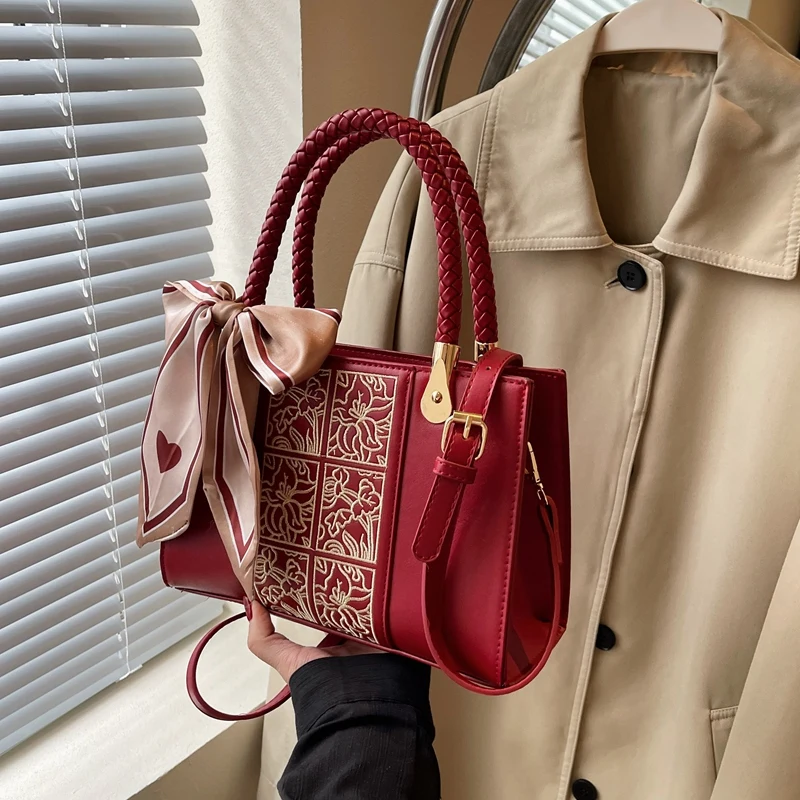 

Prestige Practicality Female Bag Handbag Elevated Utility And Investment-Worthy Design For Discerning Carriers