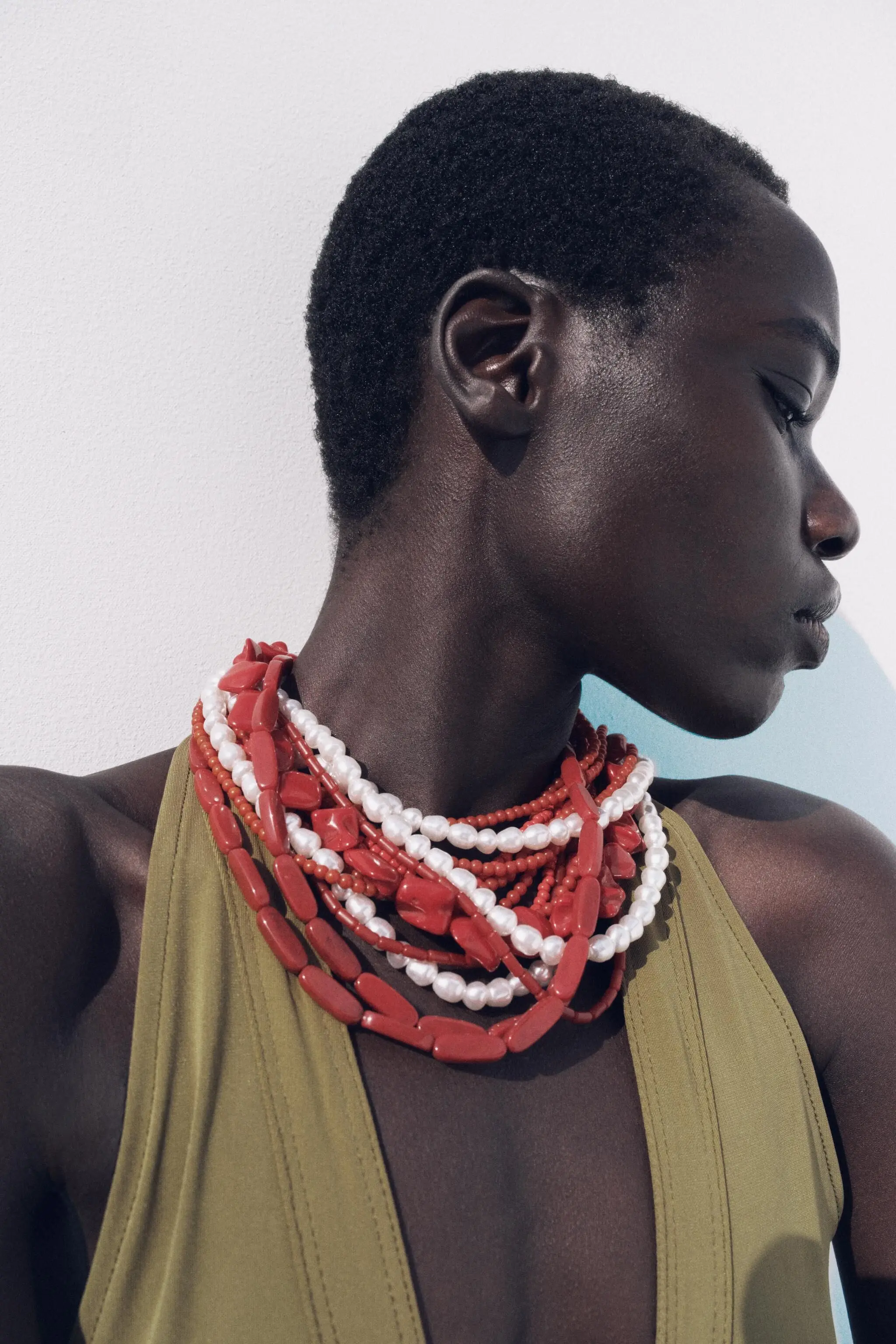 

Bohemian Fashion Multi Layered Red Beaded White Pearls Choke Necklace for Women Party Gift Jewelry Accessories Dance Beach