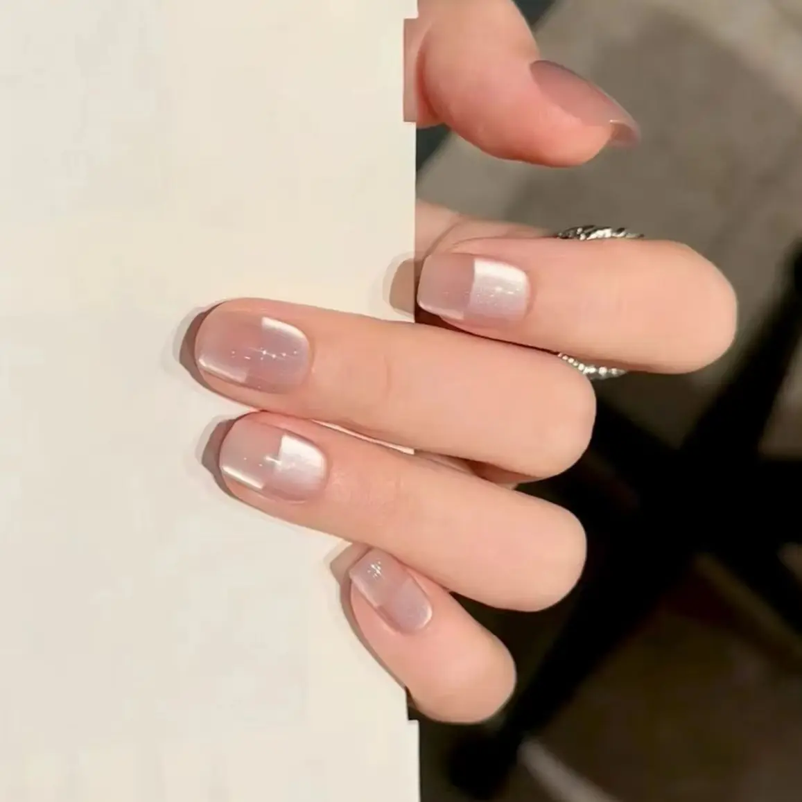 

10pcs Light Pink Cat Eye Press on Nails Sparkle Minimalist Geometric Plaid False Nails Handmade Short Square Fake Nails for Girl