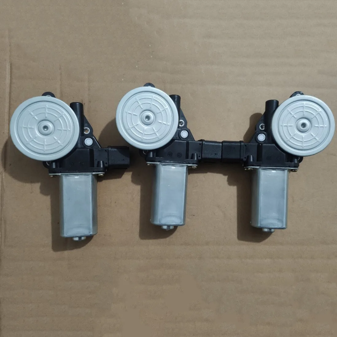 

Suitable for Holden 2012-2020 Isuzu window regulator motor