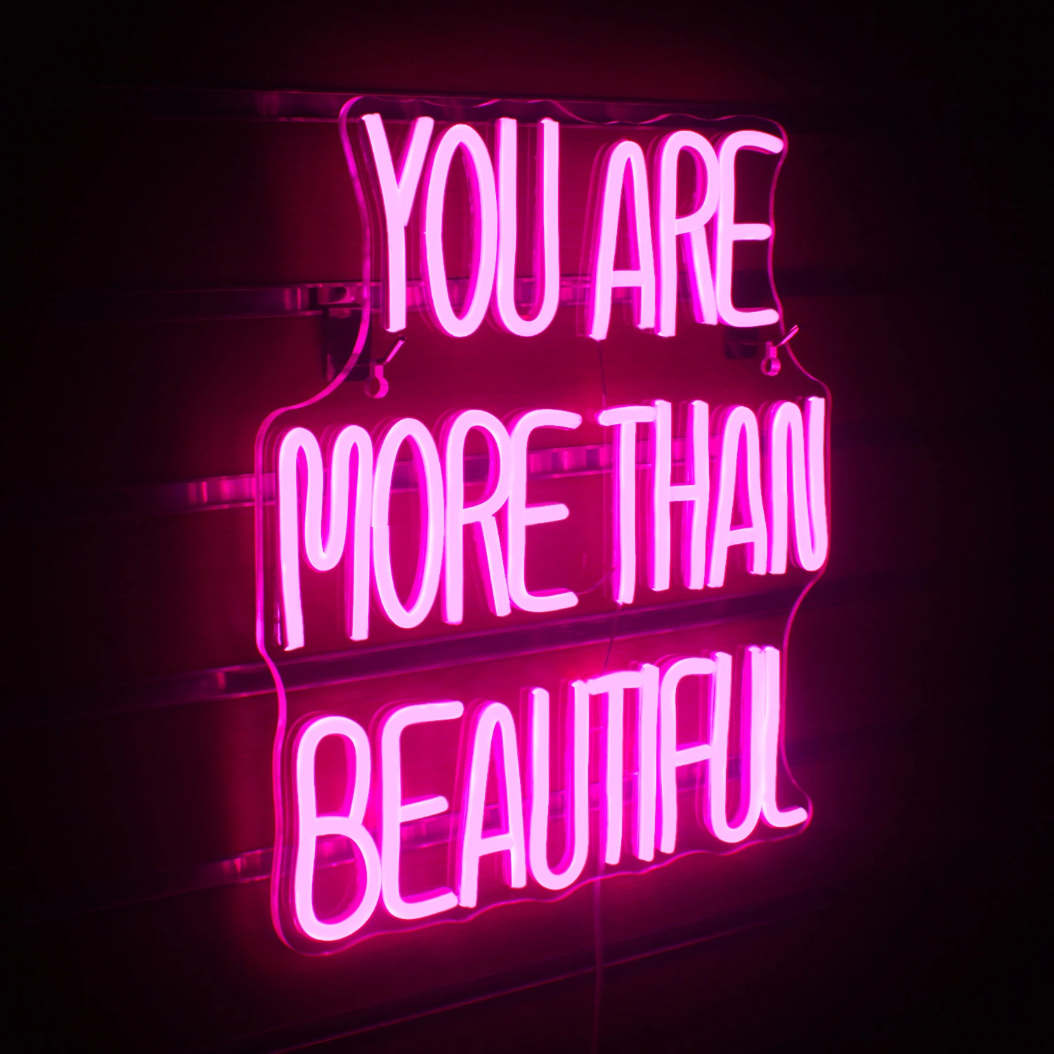 You Are More que Beautiful letrero de neón, señal LED rosa, alimentado por USB, señal de palabra de neón para decoración de pared, dormitorio, fiesta de cumpleaños, regalos para niñas