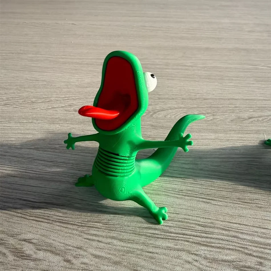 Shaking Lizard Car Dashboard Decoration Spring Dancing Bobble Head Toy Cute Stress Relief Ornament Auto Interior Accessories