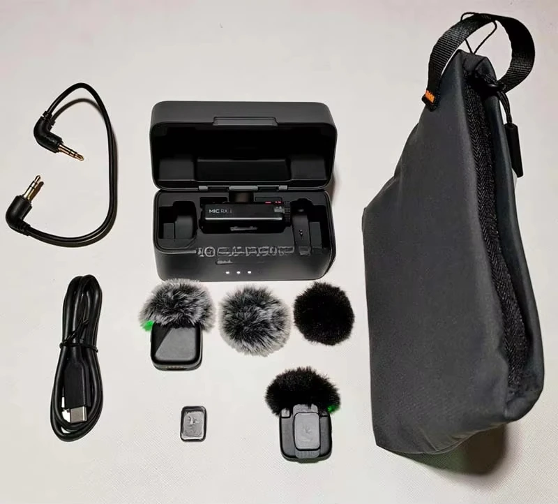 (2 TX + 1 RX + Charging Case) Receiver Transmitter Charging Case Handheld Speaker Wireless Microphone