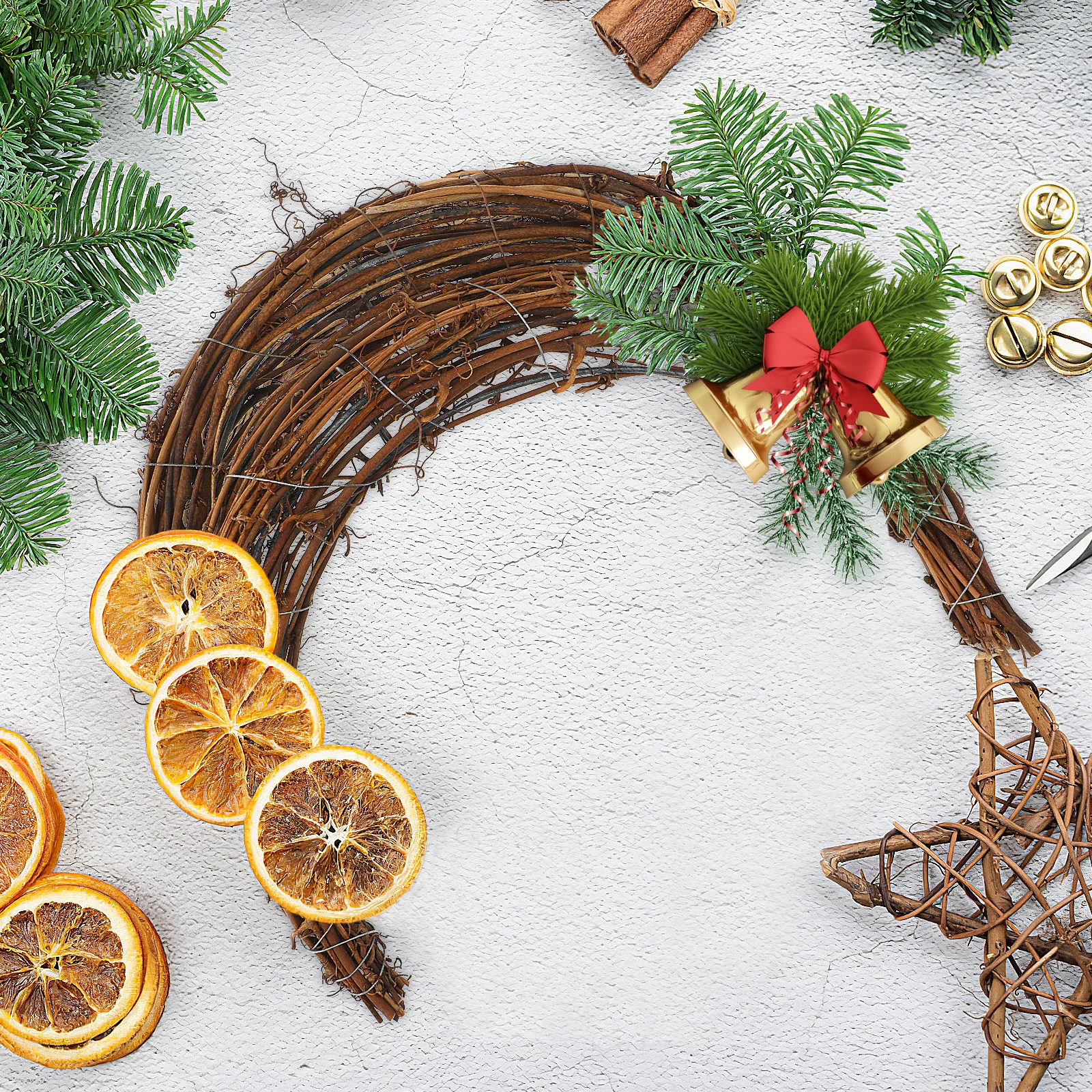 

2Pcs Moon Shape DIY Rattan Wreath Ring Natural Vine Branch Suitable for Handmade Floral Wreath Frame Christmas Party Wall