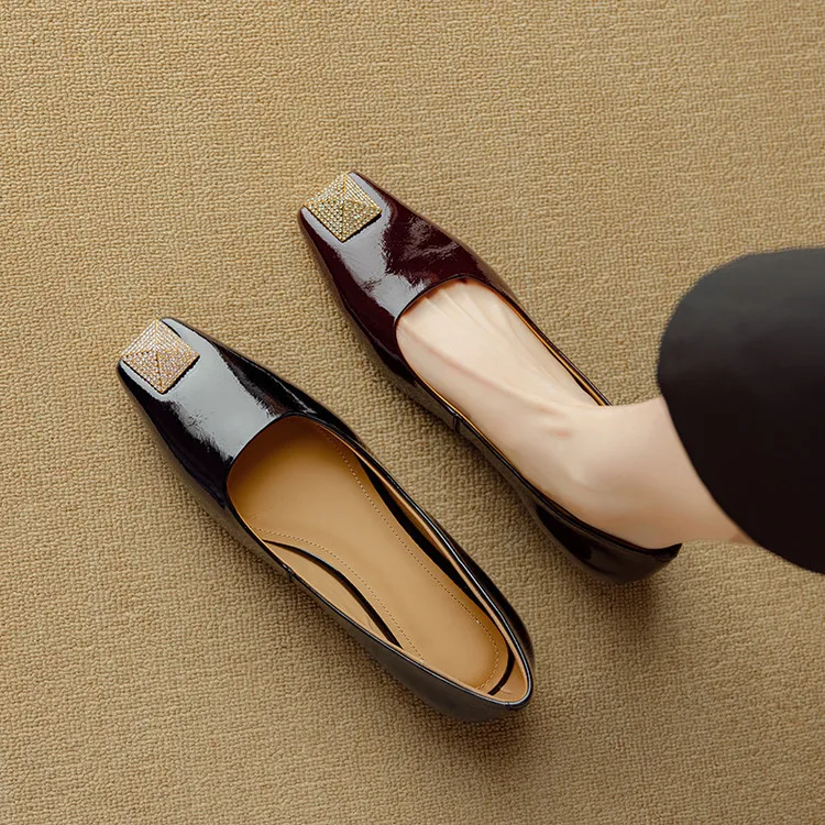

2025 New Brown Flats Patent Leather Shallow Espadrilles Crystal Metal Square Toe Spring Single Moccasins Slip On Black Creepers