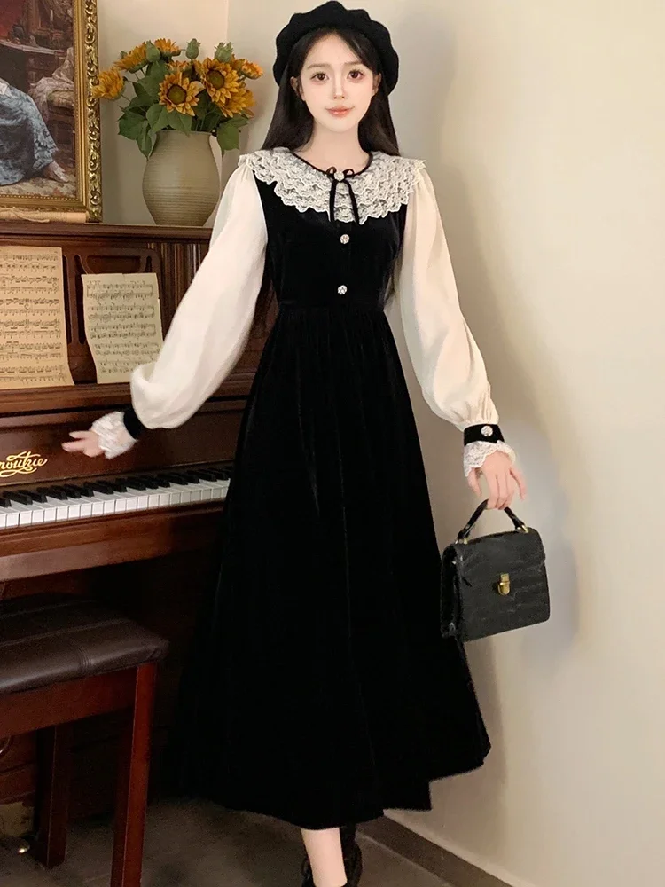 Female Korean Vintage Hepburn Festival Long Dress Autumn Winter Black Velvet Patchwork Lace Dress 2024 Elegant Luxury Prom Dress