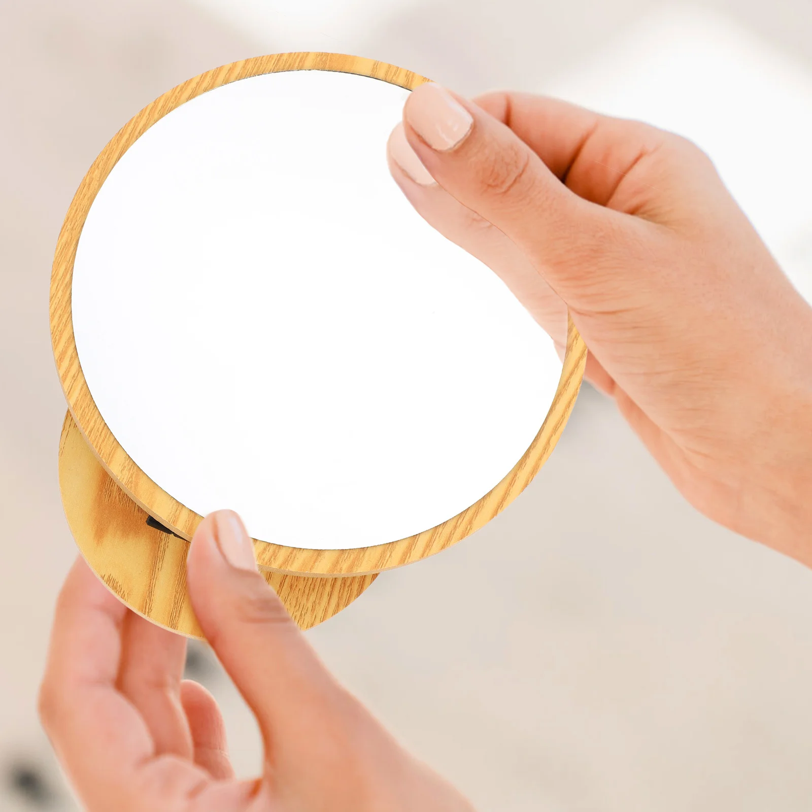 탁상용 화장 거울 나무 프레임 조절 가능한 각도 스크래치 방지 표면 침실 입구 드레싱 스테이션에 적합