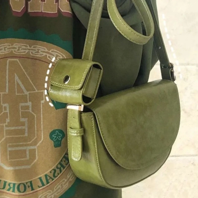 

Korean Retro Green PU Leather Large Capacity Messenger Bags Large Capacity Shoulder Bag Headphone Storage Bags Women's Bag