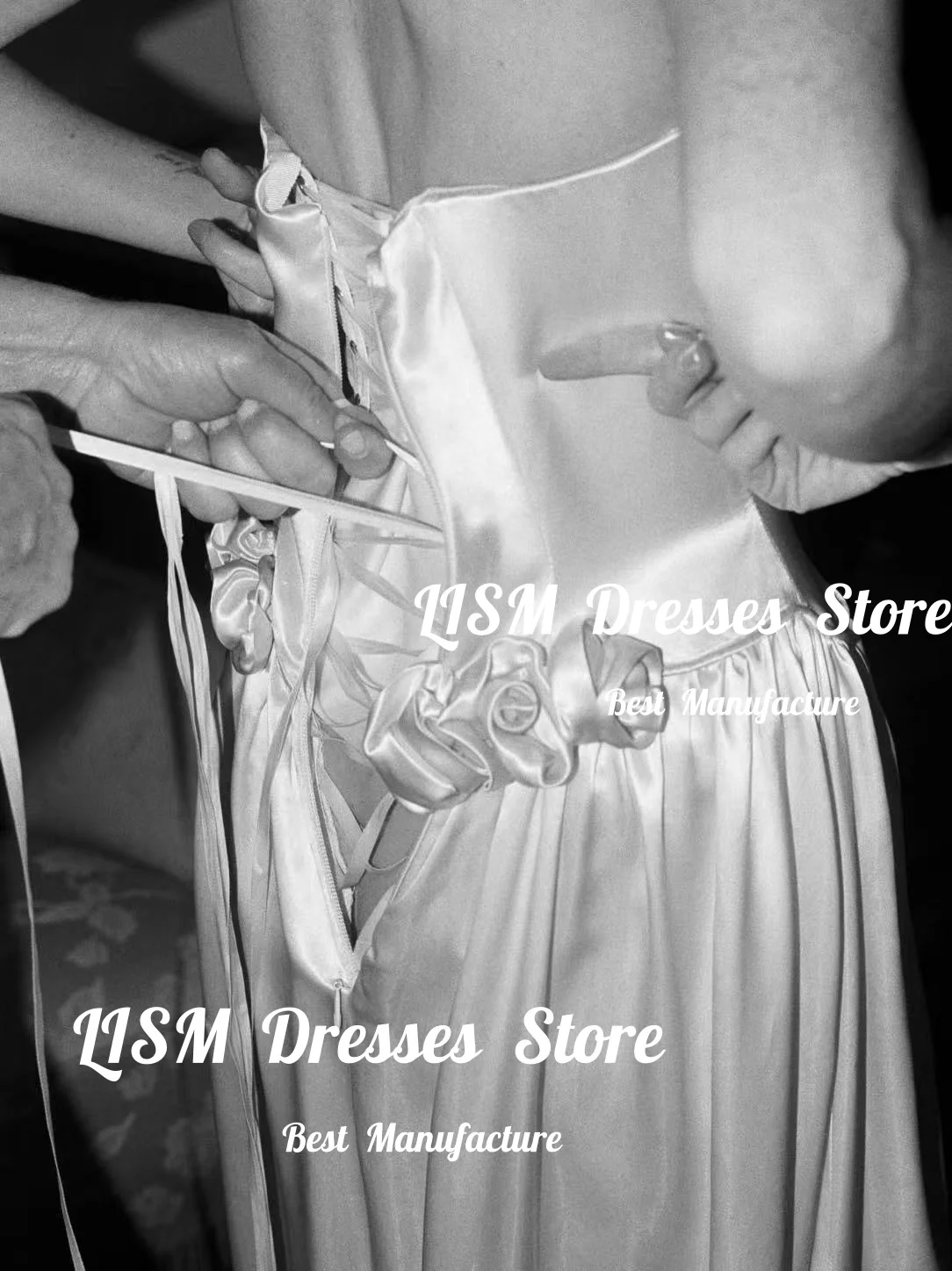 Lism Customized Charming Handmade Rose Wedding Dress Sleeveless Sweep Train A-Line Elegant Bridal Gown Vestido De Novia 2026