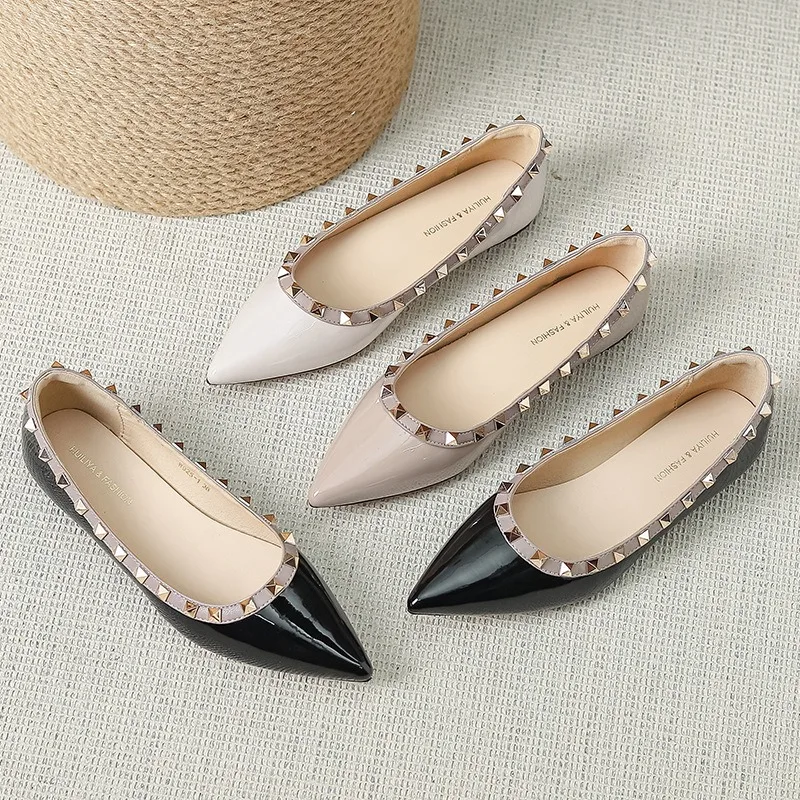 Women Shoes Pointed Toe Patent Leather Rivet Flat Shoes for Women Rockstud Decor Slip on Elegant Daily Dress Flats Fashion Shoes