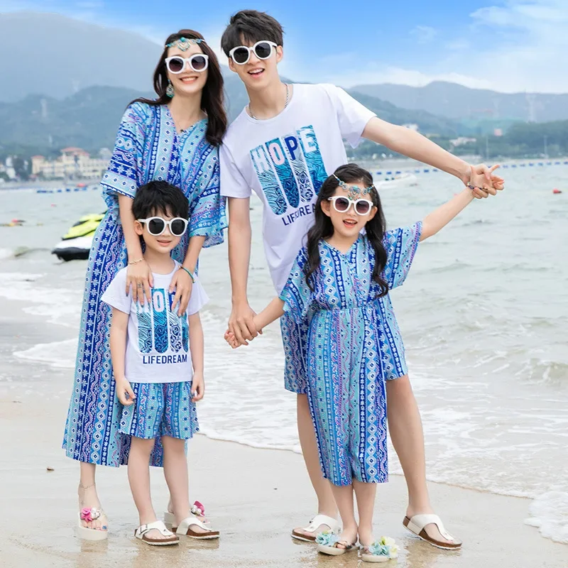 

Family Matching Outfits Mum Daughter Bohemian Foloral One-piece Suit Summer Beach Dad Son T-shirt+Shorts Couple Clothes Seaside