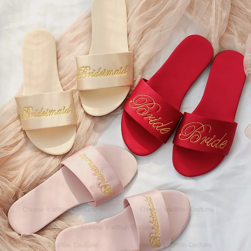 

2025 New Women Satin Slippers Wedding Bride Bridesmaid Shoes Lady Sandals Summer Shoes Party Bachelorettes Bridal Slippers