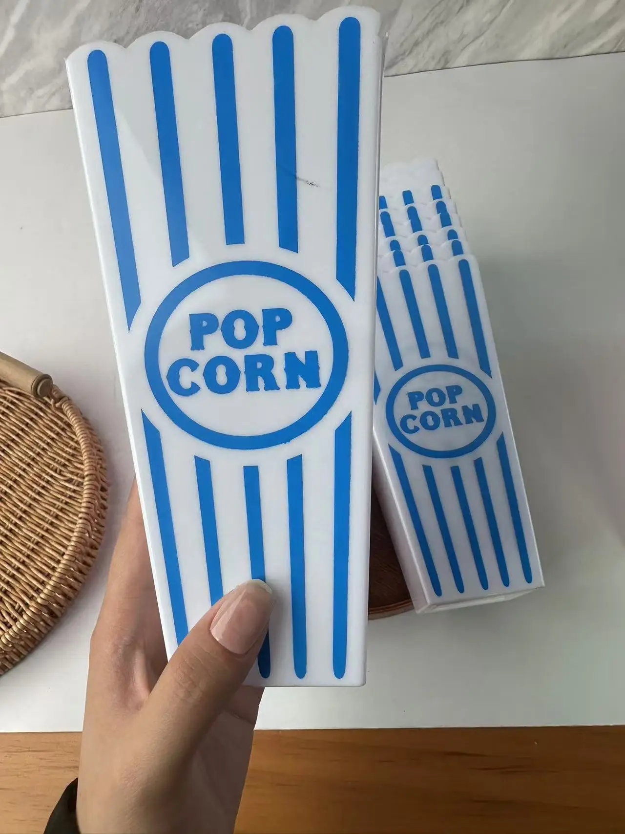 7.25in موضة المشارب الفشار تخزين الفشار صندوق ورقي صناديق الفشار المطبوعة شريط نمط الحاويات أكواب الفشار أكياس