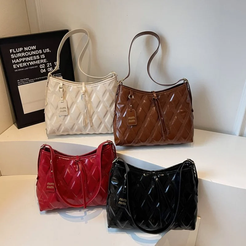 

Graceful Women's Messenger Bag With Linen Leather Classic Nicaragua Neat Lightweight Commuter Daily Design