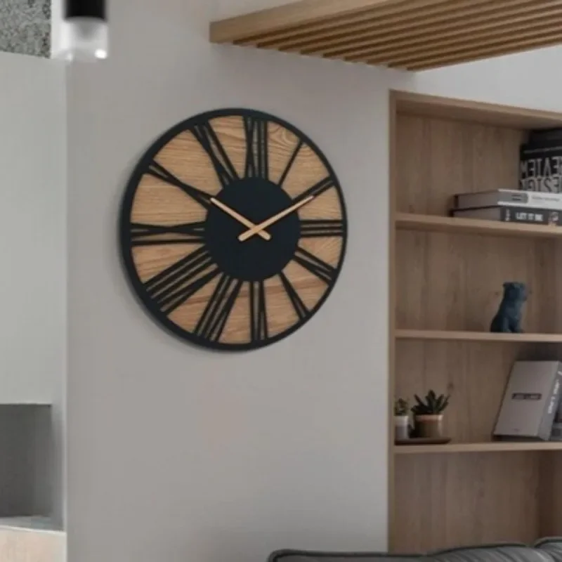 European Retro Wooden Round Decorative Wall Clock Creative Solid Wood Pointers Silent Quartz Clock Living Room Wall Hangings
