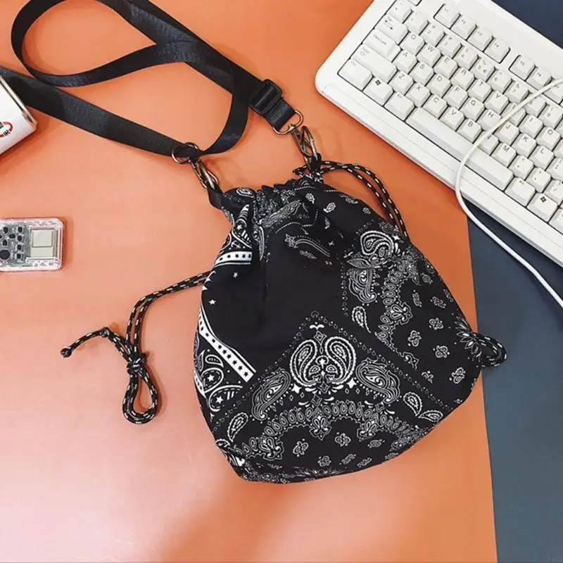 

340D Ethnic Vintage Paisley Floral Drawstring Bucket Bag Retro Adjustable Shoulder Strap Messgenger Handbag Crossbody Purse