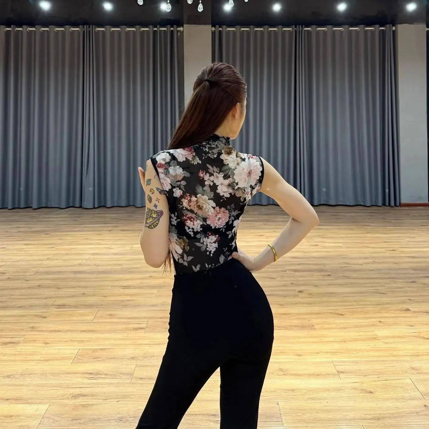 2025 女性ラテンダンスモダンダンス衣装ヒョウ柄ハイネックジャンプスーツ練習服社交ダンス服 DN21902