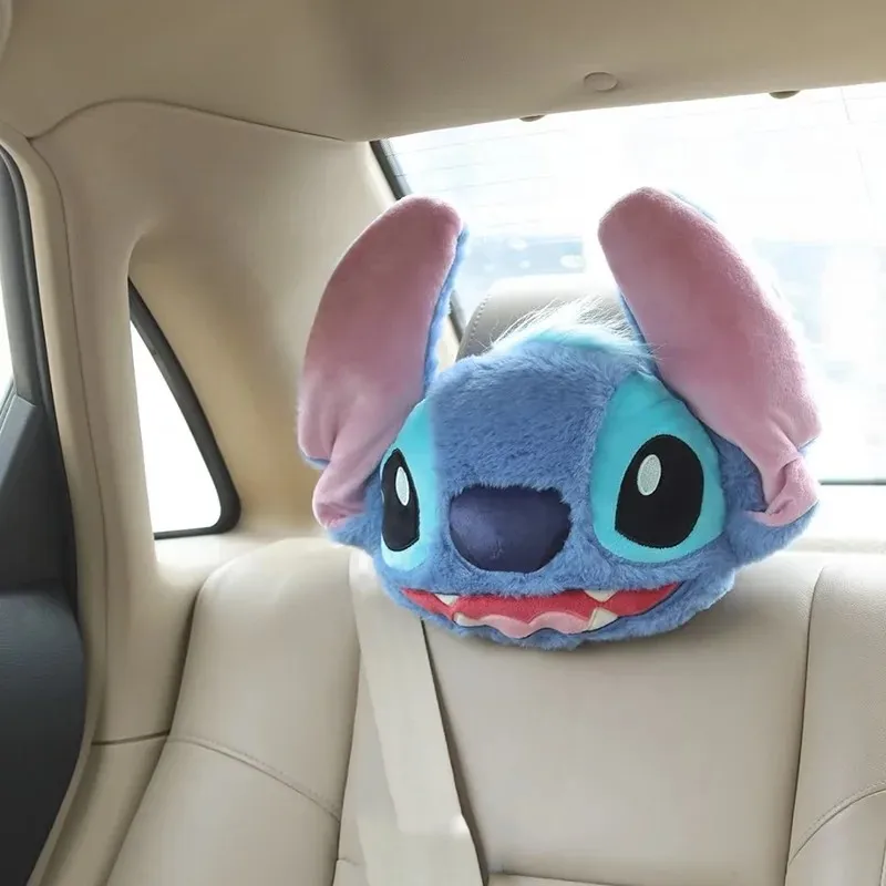 Stitch Cartoon Poggiatesta per auto Simpatico poggiatesta in peluche Cuscino per il collo Interni automobilistici Decorazione interna per auto Regalo di Natale