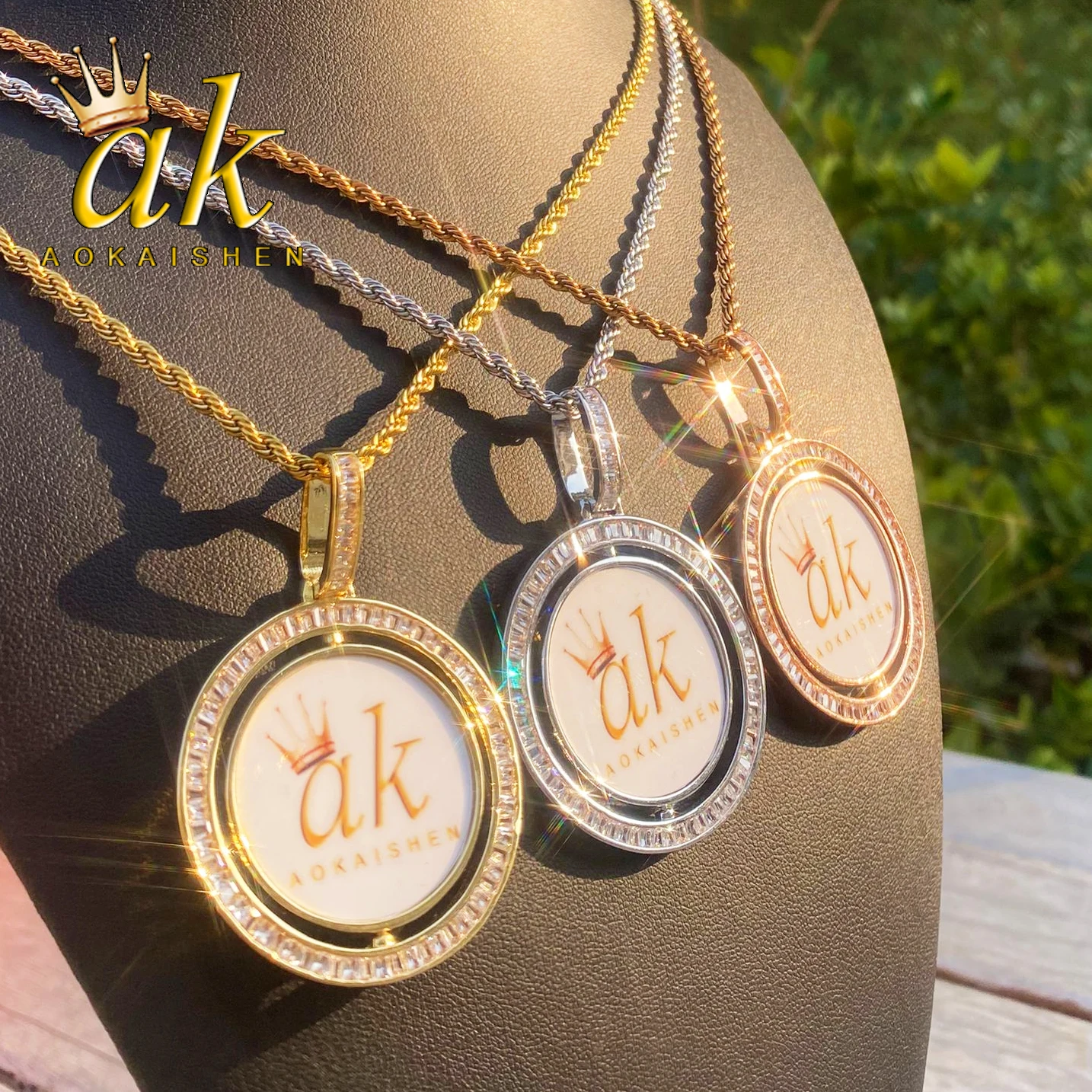 

Aokaishen Baguette вращающееся индивидуальное фото ожерелье кулон для мужчин настоящее позолоченное 5А кубический цирконий хип-хоп ювелирные изделия