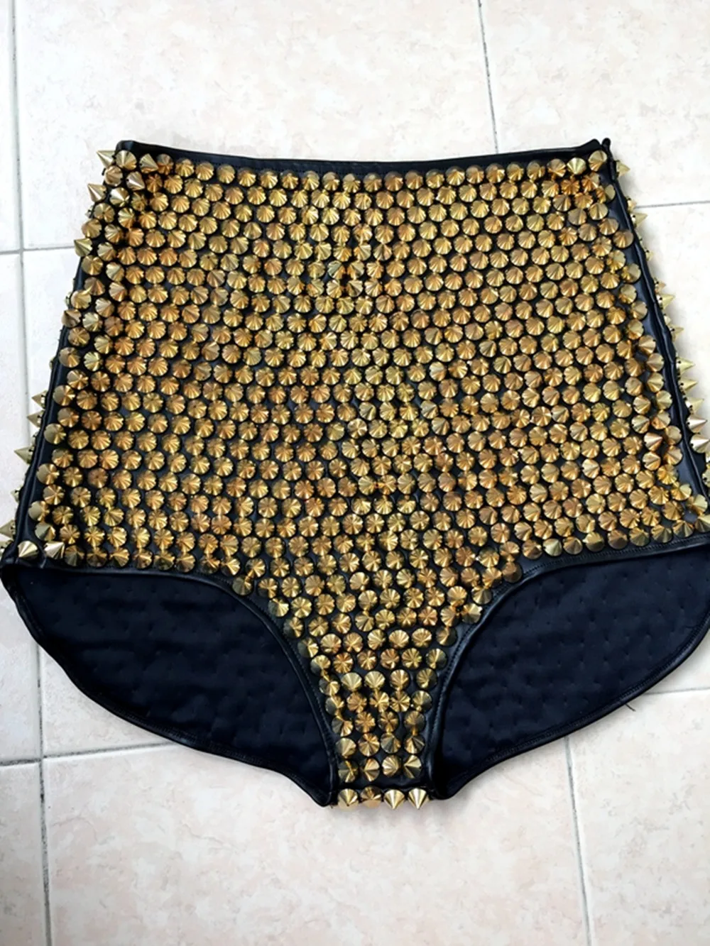 Nowy klub nocny Bar DS Singer seksowny bardzo gęsty wierzbowy gwóźdź wysokiej talii krótkie spodnie skórzane moda damska odzież sportowa