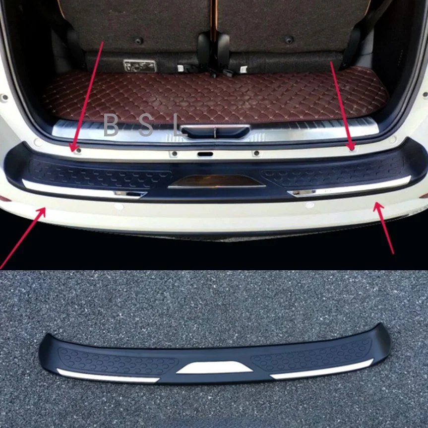 

Black rear bumper protector cargo step panel cover sill plate trunk trim garnish for Toyota Fortuner 2016 2017