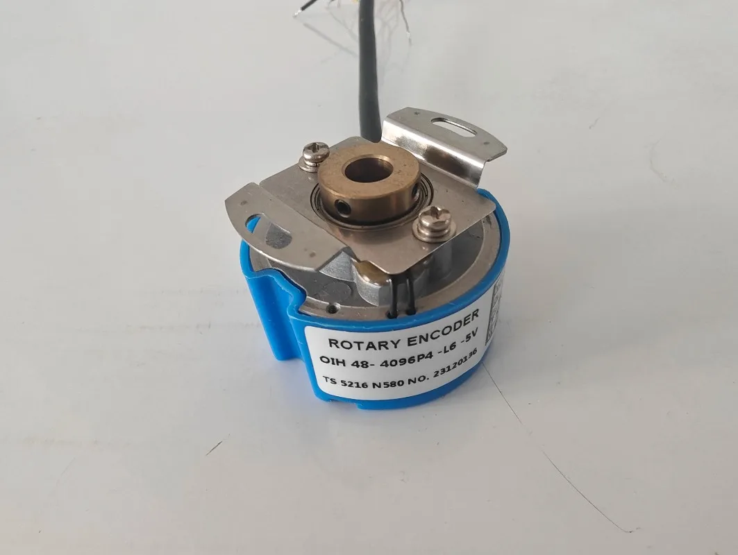 OIH48-4096P4-L6-5V TS5216N580 100mm 20mm Optical Hollow Shaft Elevator Encoder 4096 PPR DC5V RS422 UVW