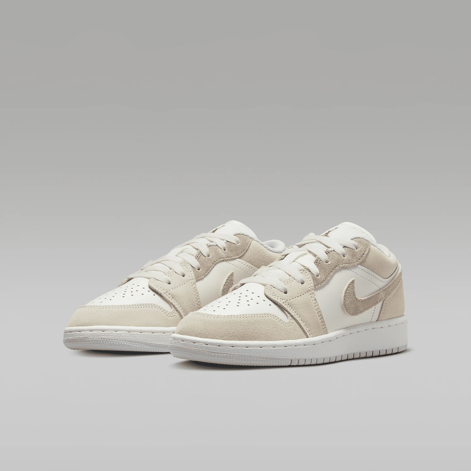 

Оригинальные новые женские молодежные повседневные прочные баскетбольные кроссовки Nike GS HF1863-200