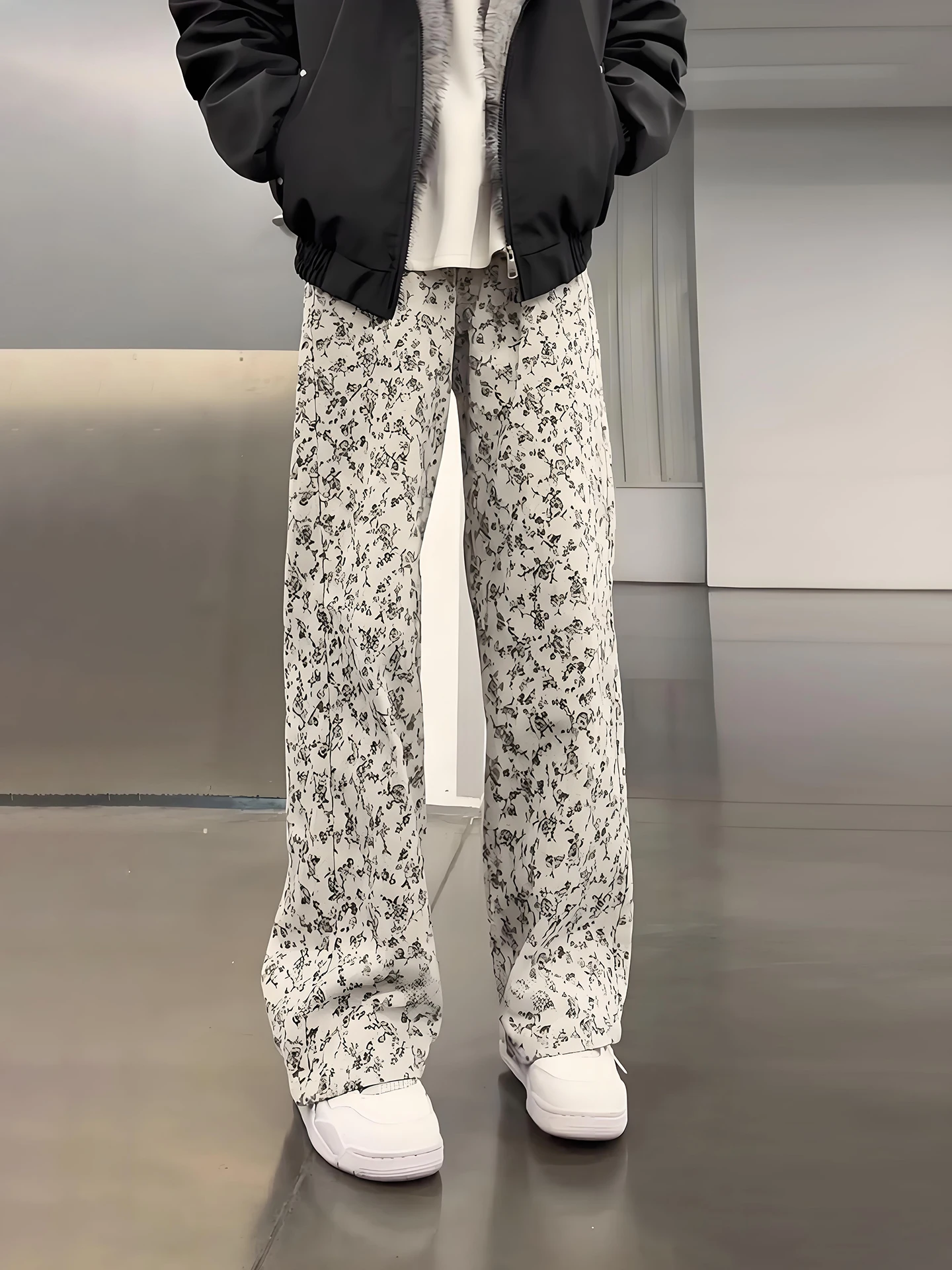 

White Embroidered Denim Jeans Men's Autumn Winter American High Street Small Fraance Sle Design Loose Straight Micro Flar...