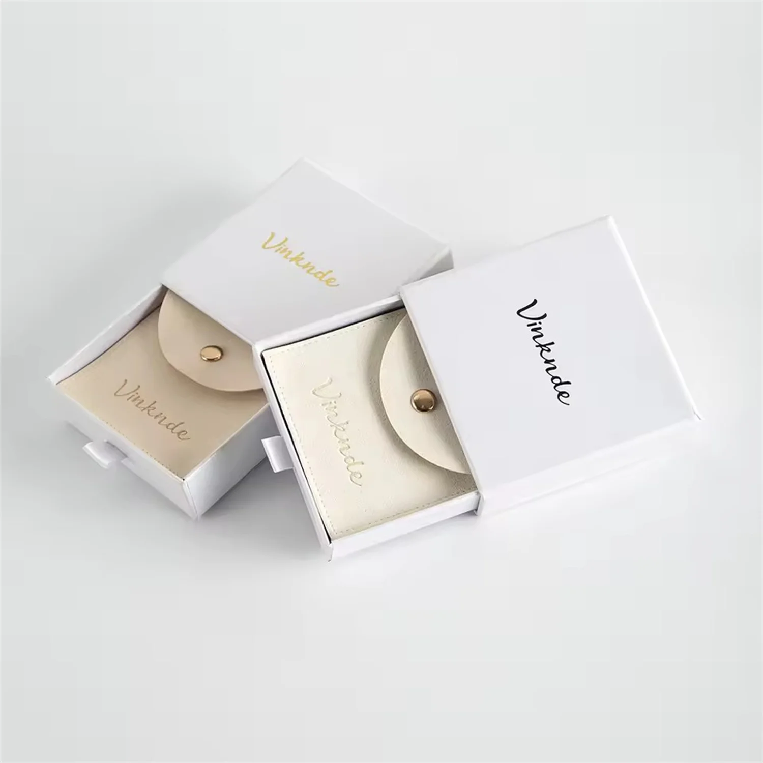 

Customized 9x9x2.5cm Jewelry Drawer Box with 8x8cm Personalized Microfiber Button Bag Suede Velvet Pouches Ring Earrings Storage