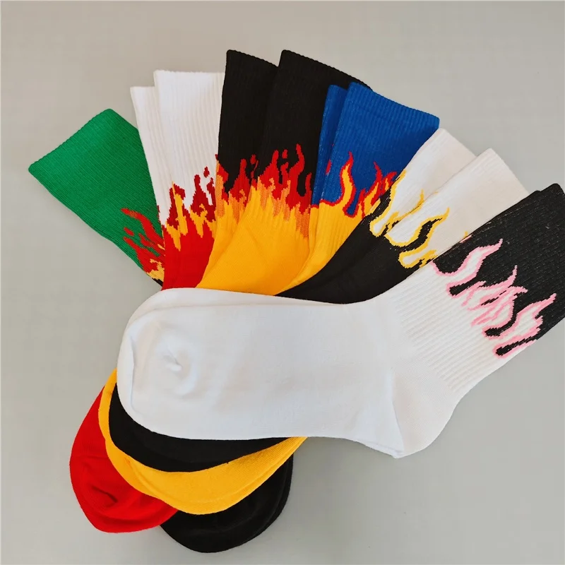 2Pairs Men Socks Cotton Male Casual Flame Print Hiphop Sock Unisex Harajuku Women Chok Socks Man Skateboard Socks 2024 New